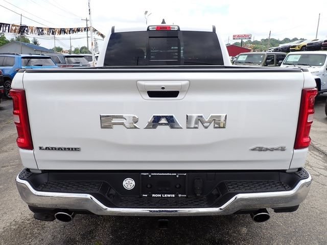 Used 2025 RAM 1500 Laramie AWD/4WD image 4