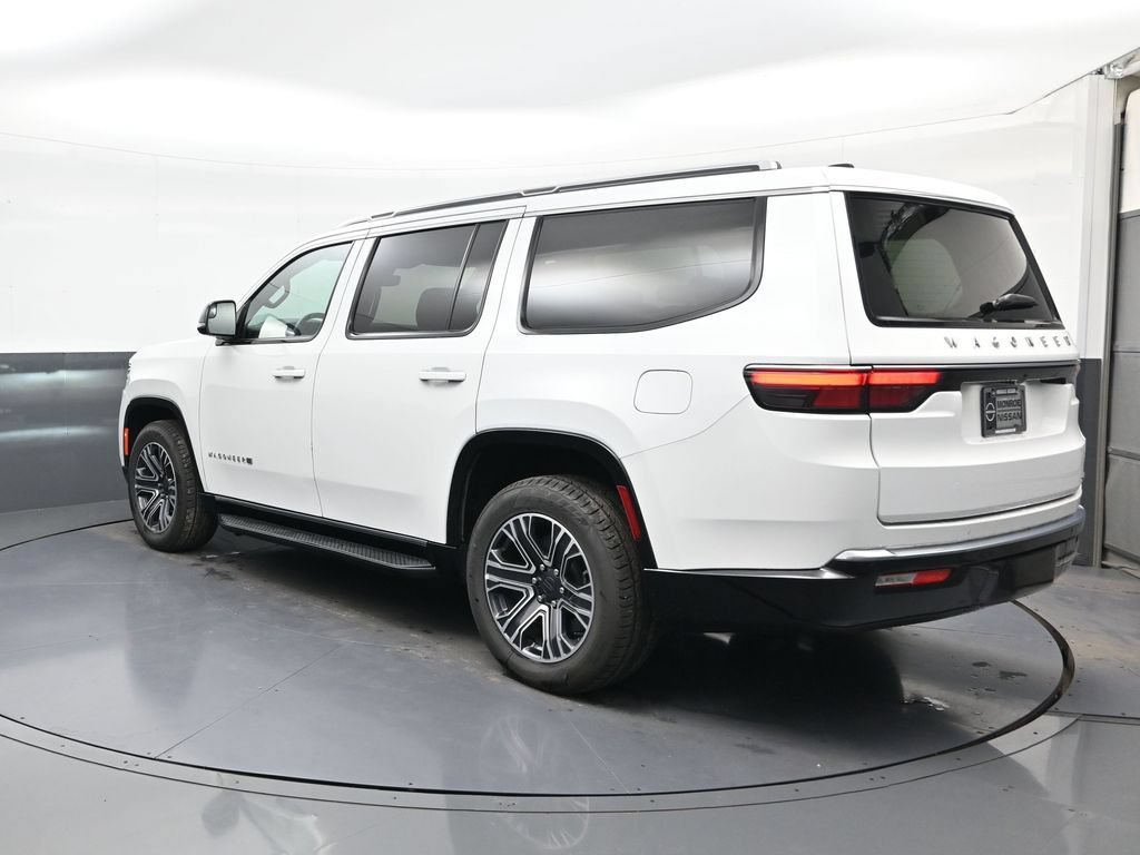 Used 2024 Jeep Wagoneer Series II w/ Flexible Seating Group RWD image 7