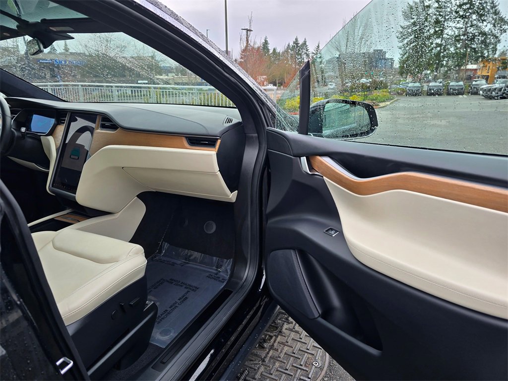 Used 2021 Tesla Model X Performance image 10
