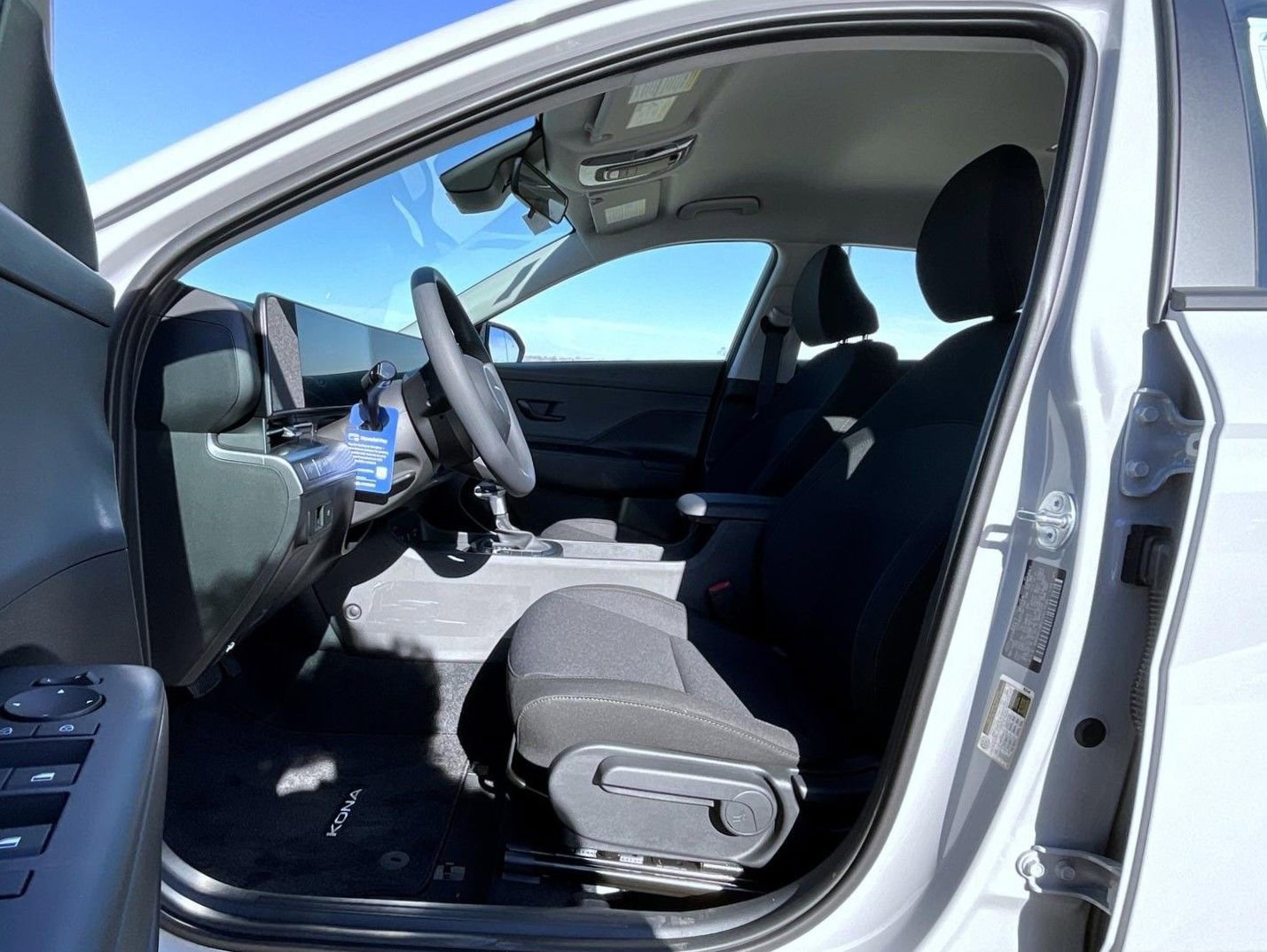 New 2026 Hyundai Kona SE AWD/4WD image 10