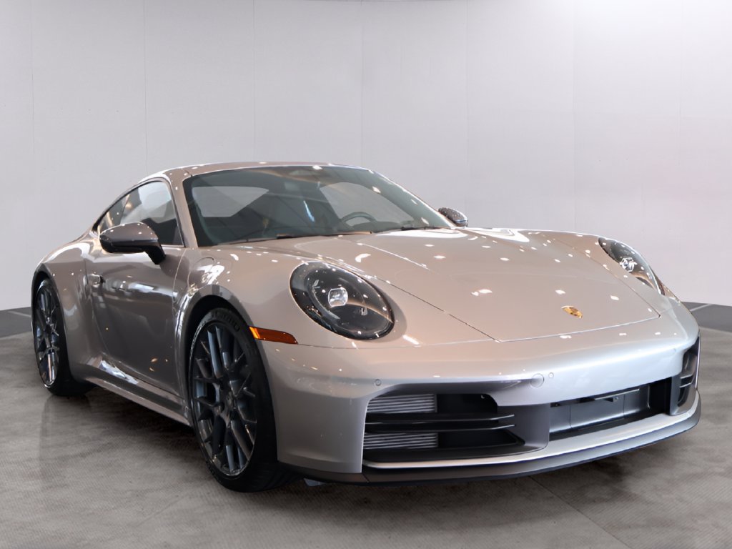 Used 2026 Porsche 911 Carrera RWD image 3