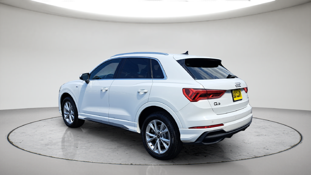 Used 2025 Audi Q3 2.0T Premium AWD/4WD image 7