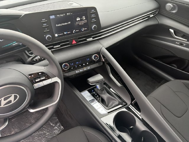 New 2026 Hyundai Elantra Hybrid FWD image 29
