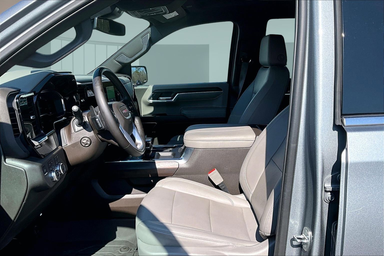 Used 2023 GMC Sierra 1500 SLT image 22