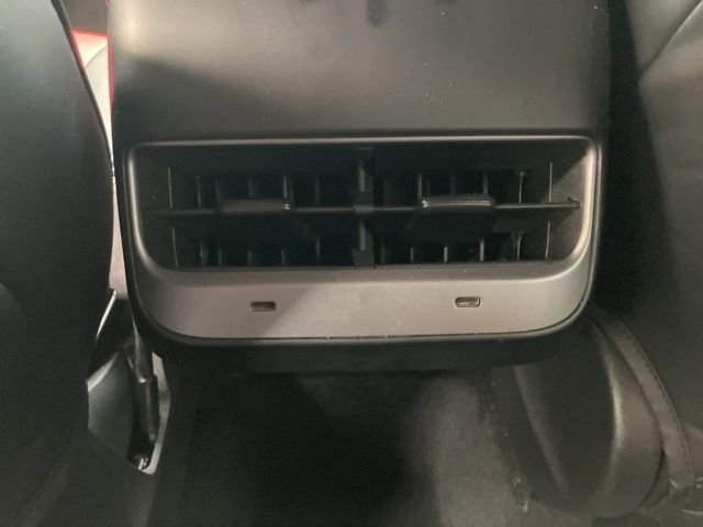 Used 2021 Tesla Model Y Long Range image 27