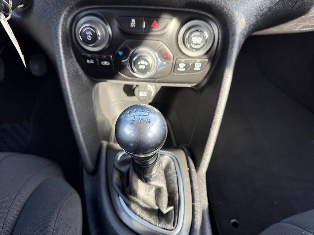 Used 2013 Dodge Dart Aero image 18