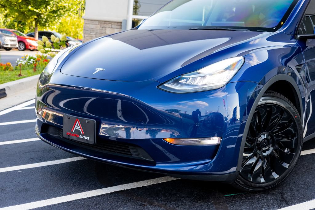 Used 2022 Tesla Model Y Long Range AWD/4WD image 3
