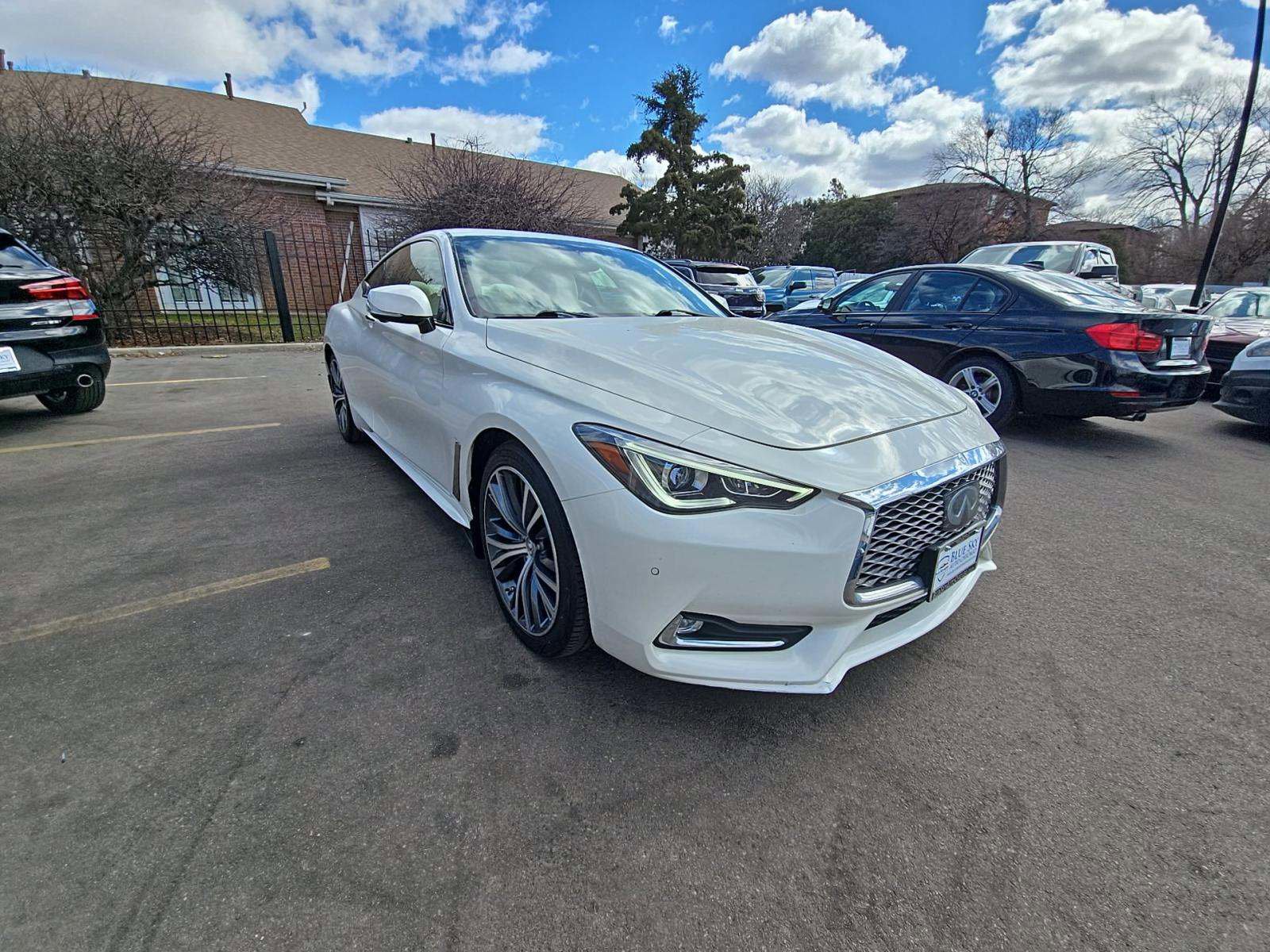 Used 2017 INFINITI Q60 2.0t w/ Premium Plus Package 2.0T image 3