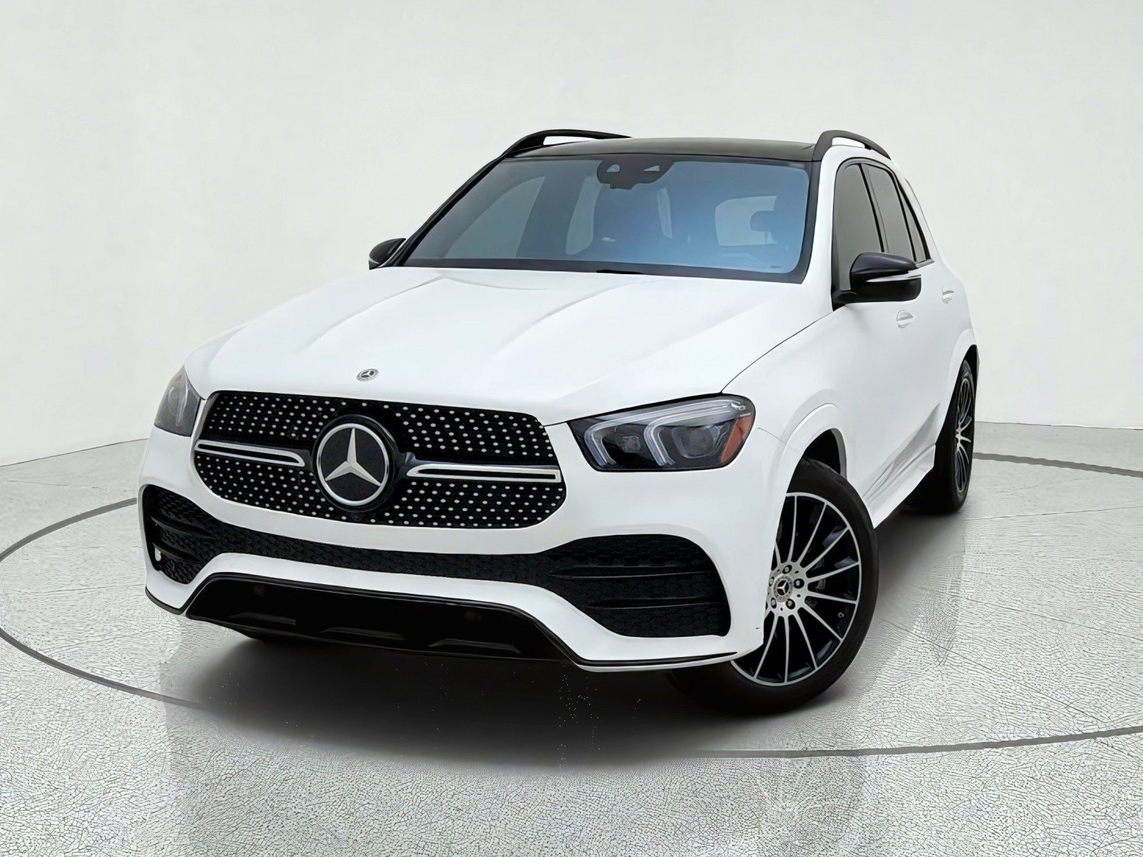 Used 2021 Mercedes-Benz GLE 450 4MATIC image 2