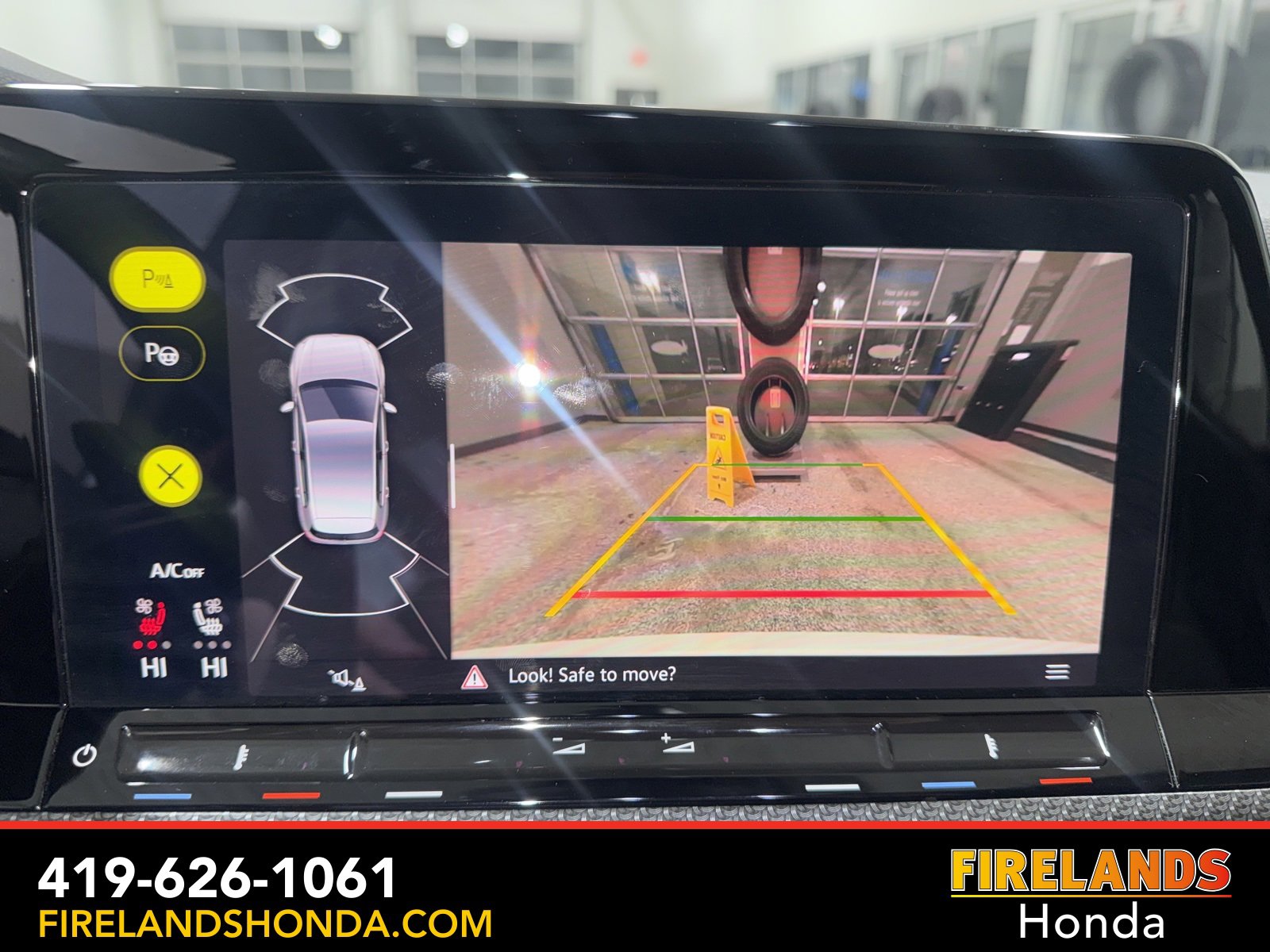 Used 2023 Volkswagen Golf R image 25