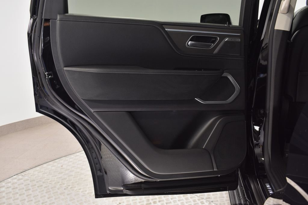 New 2026 INFINITI QX80 Luxe image 28