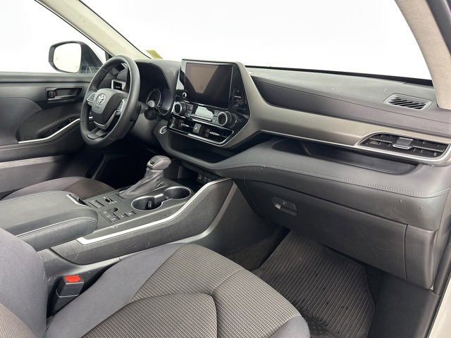 Certified 2023 Toyota Highlander LE image 25