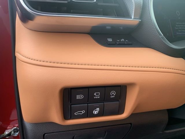 Used 2024 Toyota Highlander Platinum image 23