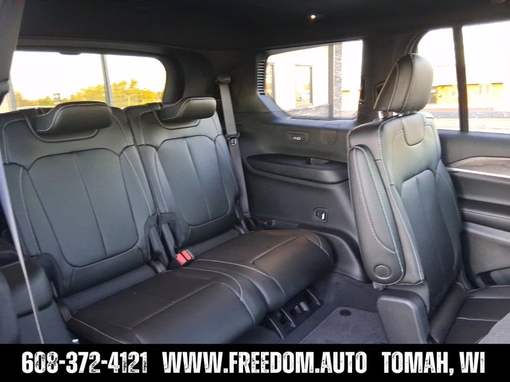 Used 2025 Jeep Grand Cherokee L Limited w/ Trailer Tow Package AWD/4WD image 24