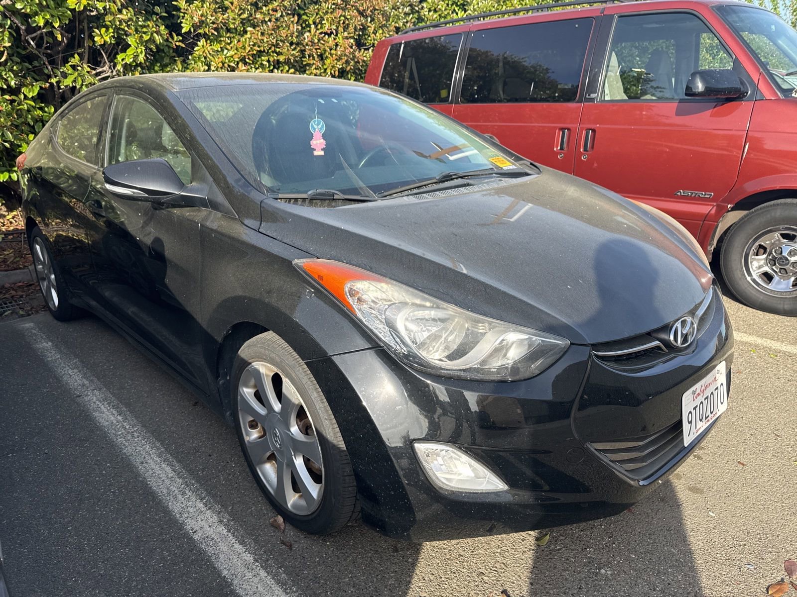 Used 2013 Hyundai Elantra Limited w/ Technology Pkg image 3