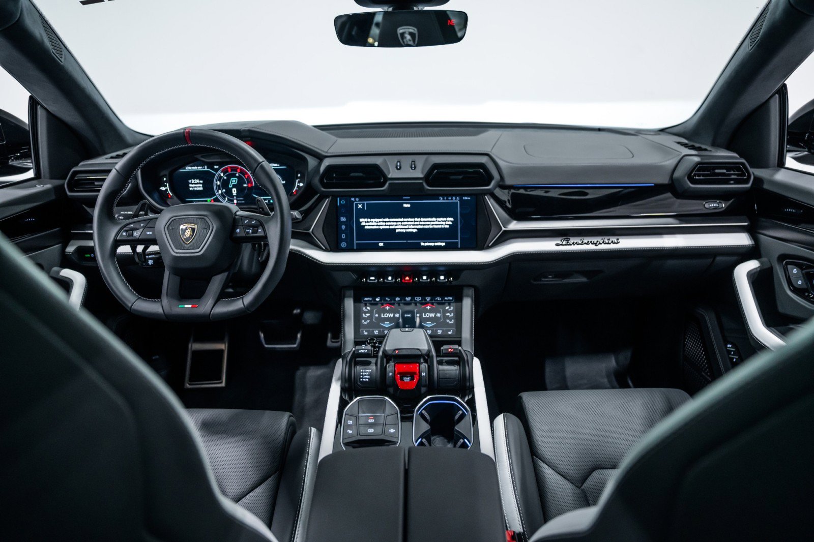 Used 2025 Lamborghini Urus SE image 11
