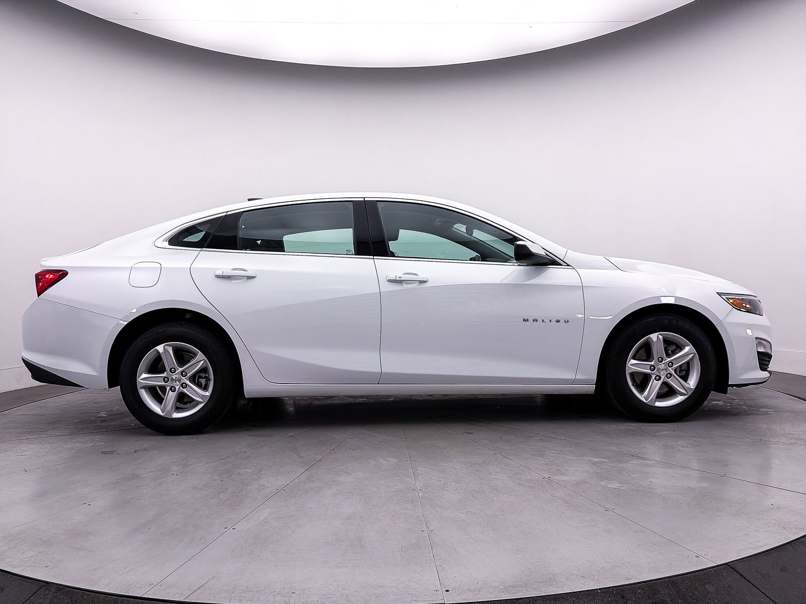 Used 2025 Chevrolet Malibu LS FWD image 37