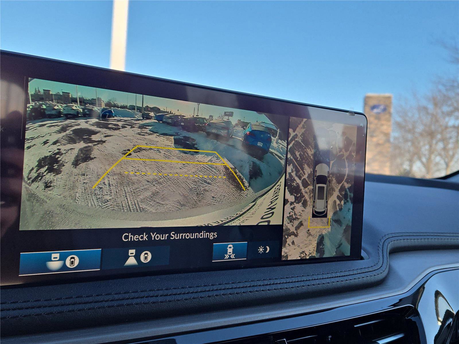 New 2026 Acura MDX SH-AWD w/Advance image 6