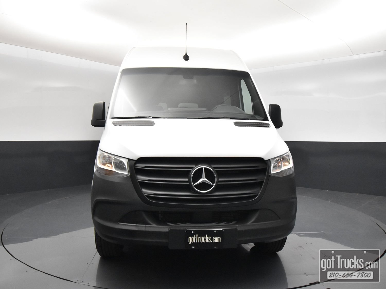 Used 2024 Mercedes-Benz Sprinter 2500 image 47