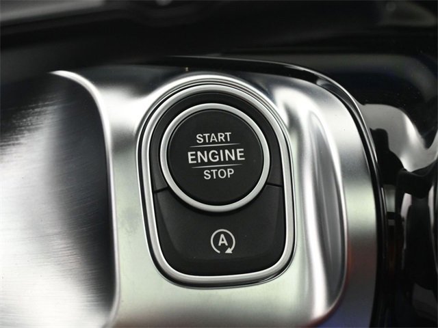 New 2025 Mercedes-Benz GLB 250 image 6