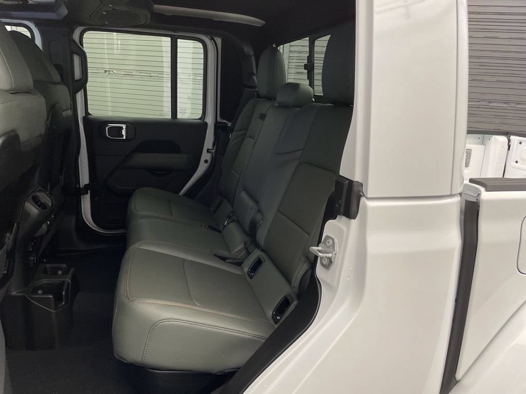 New 2026 Jeep Gladiator Mojave AWD/4WD image 17