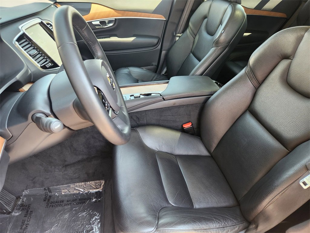 Used 2023 Volvo XC90 T8 Plus w/ Protection Package Premier image 6