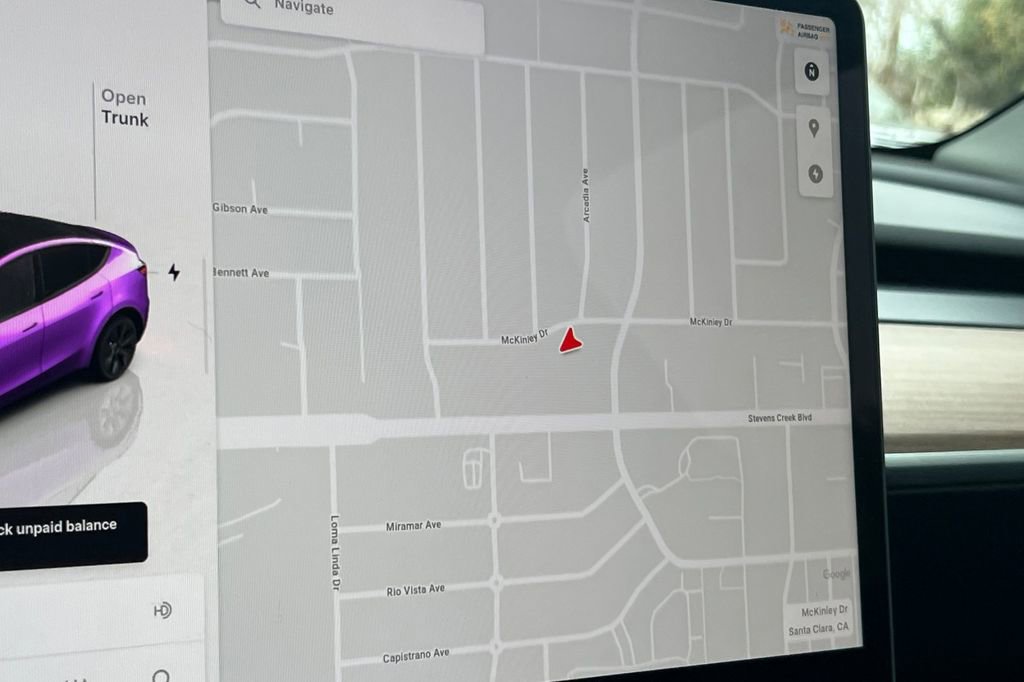 Used 2025 Tesla Model Y Long Range image 18