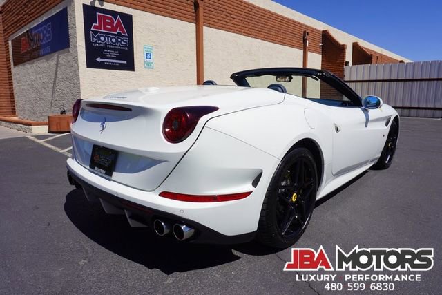 Used 2015 Ferrari California T image 95