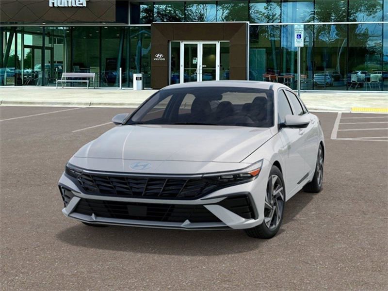 Certified 2025 Hyundai Elantra SEL FWD image 6