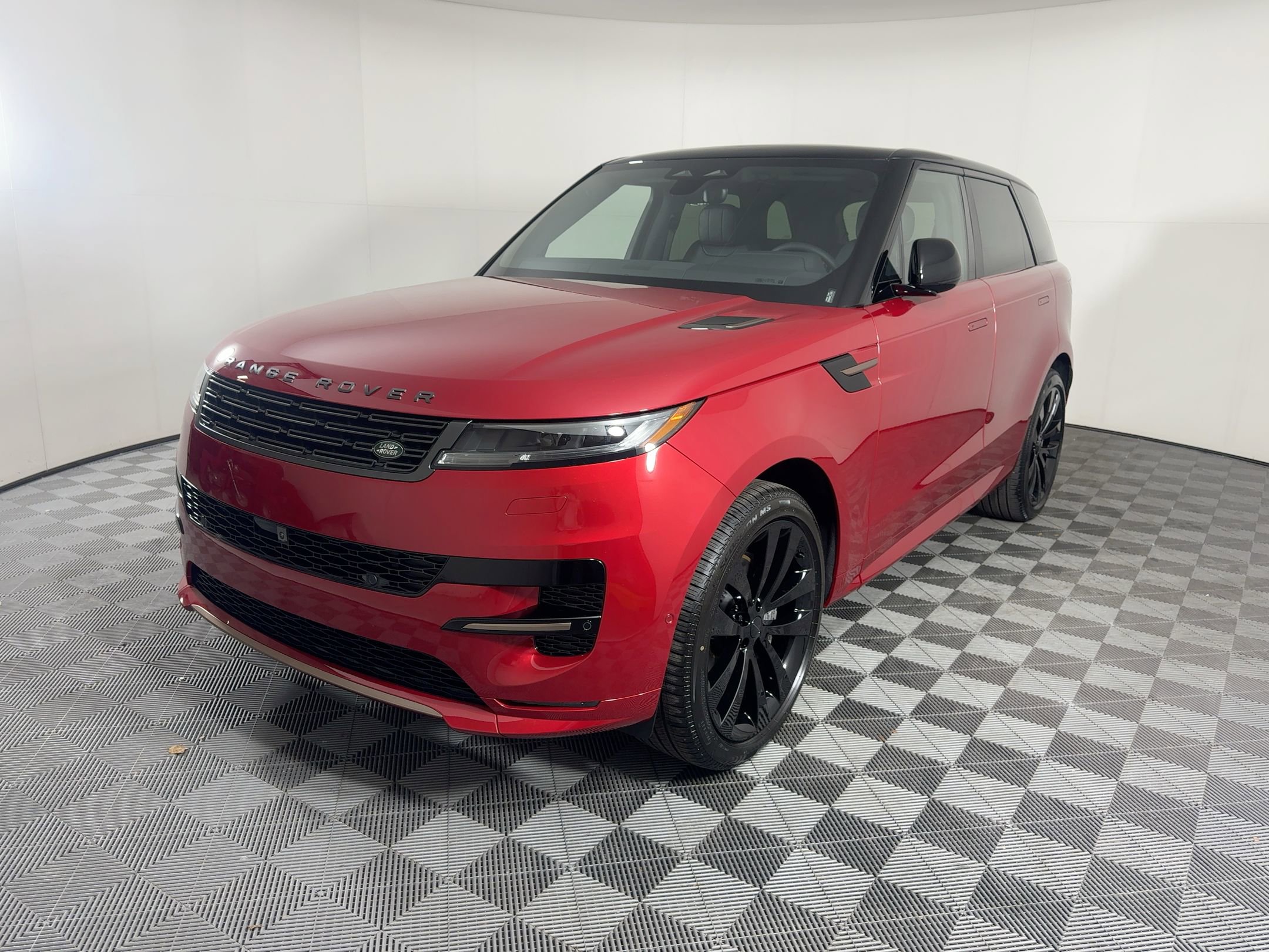 New 2026 Land Rover Range Rover Sport Dynamic SE