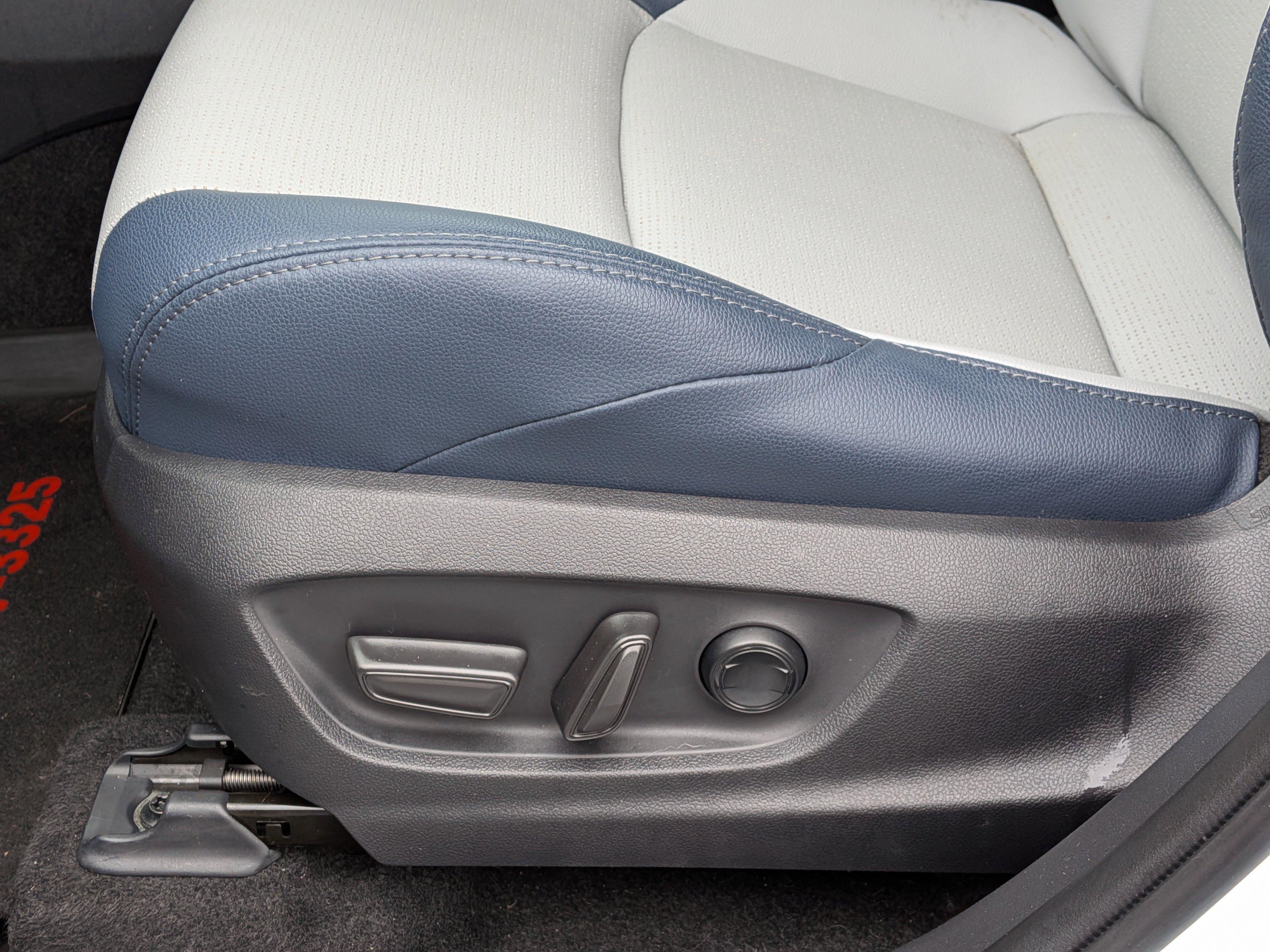 Used 2024 Subaru Solterra Touring w/ Touring Package image 15