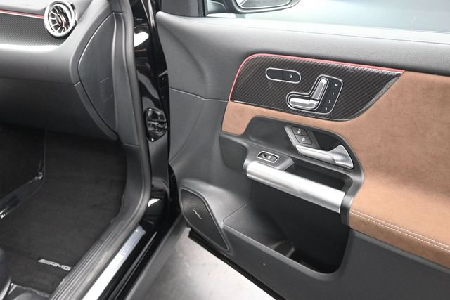 Used 2025 Mercedes-Benz GLA 35 AMG 4MATIC image 29