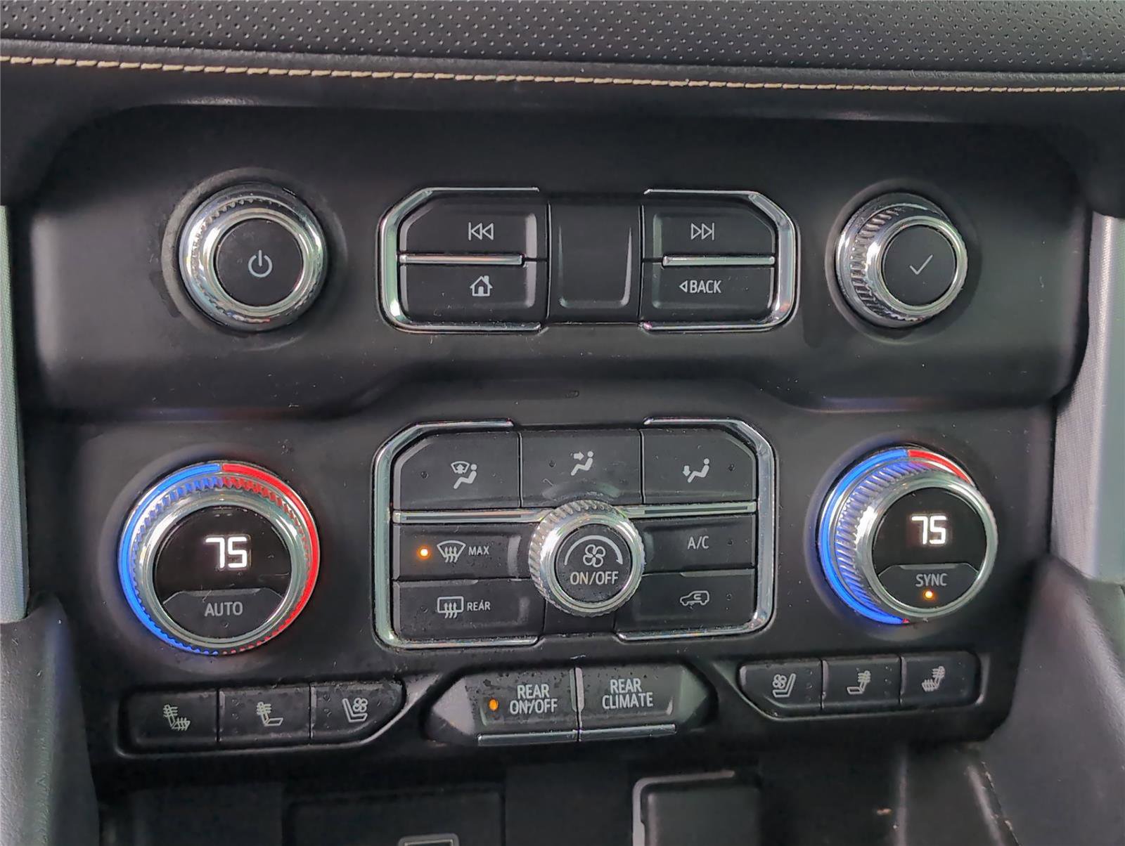 Used 2021 GMC Yukon SLT w/ SLT Luxury Plus Package image 21