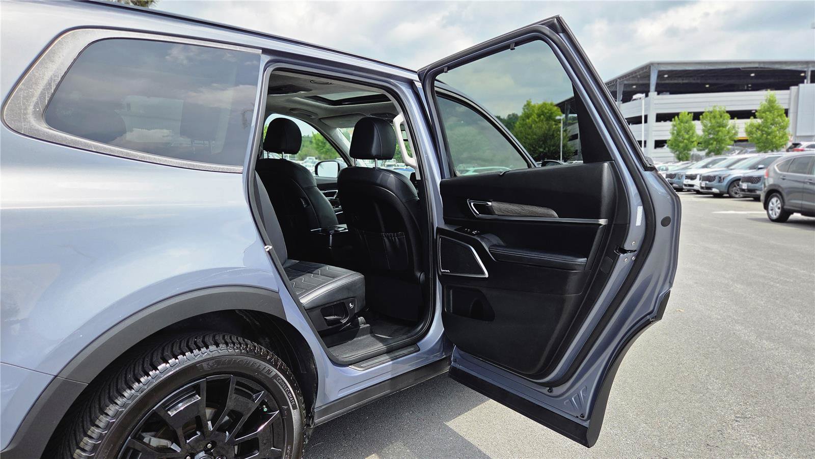 Used 2021 Kia Telluride SX w/ SX Prestige Package AWD/4WD image 37