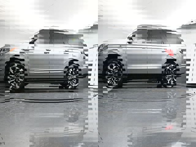 Used 2021 Lincoln Navigator Reserve AWD/4WD image 31