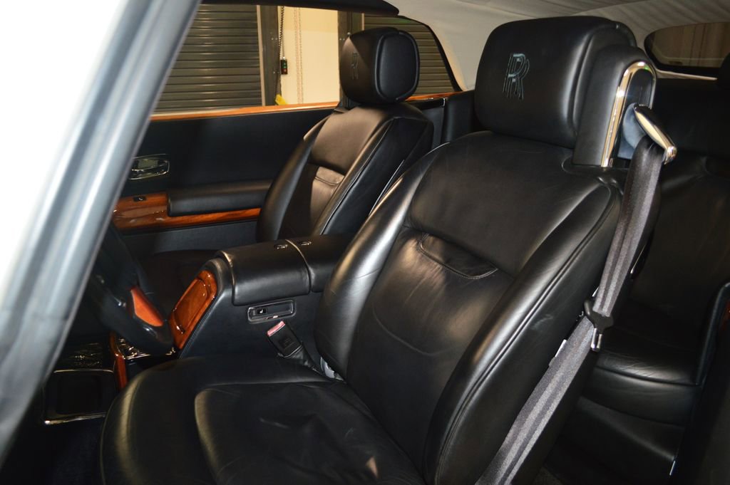 Used 2009 Rolls-Royce Phantom Drophead Coupe RWD image 5