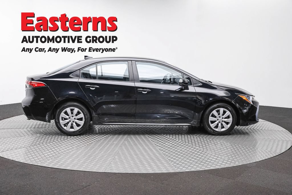 Used 2025 Toyota Corolla LE FWD image 6