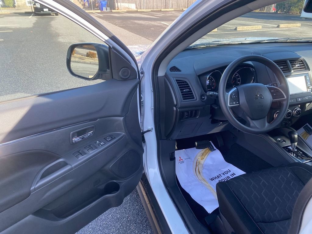 New 2025 Mitsubishi Outlander Sport ES image 10