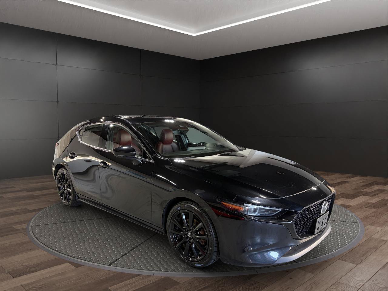 Used 2021 MAZDA MAZDA3 s AWD/4WD image 2