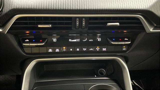Used 2024 MAZDA CX-90 3.3 Turbo w/ Select Package AWD/4WD image 17