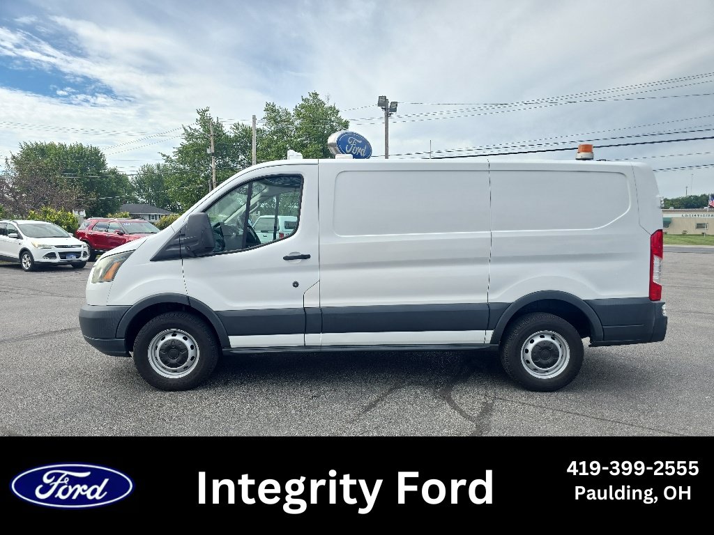 Used 2016 Ford Transit 250 130 Low Roof RWD image 1
