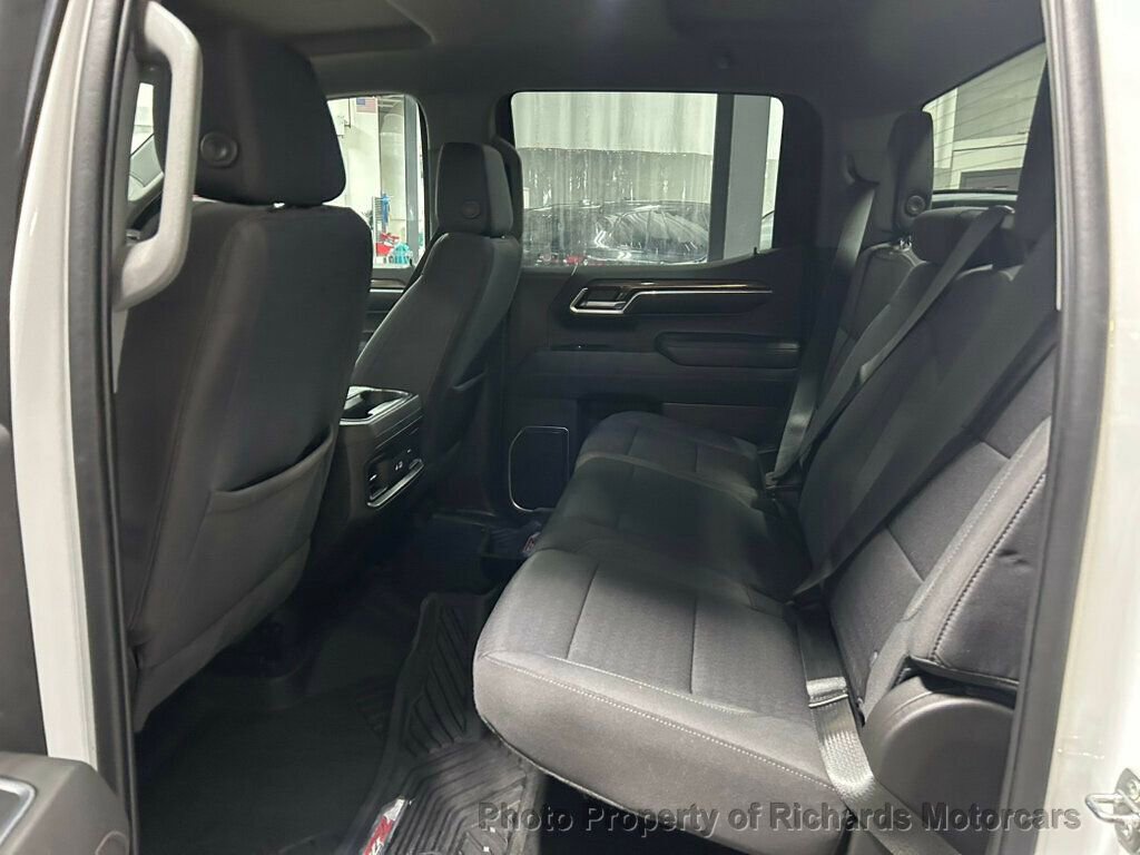 Used 2022 Chevrolet Silverado 1500 RST image 16