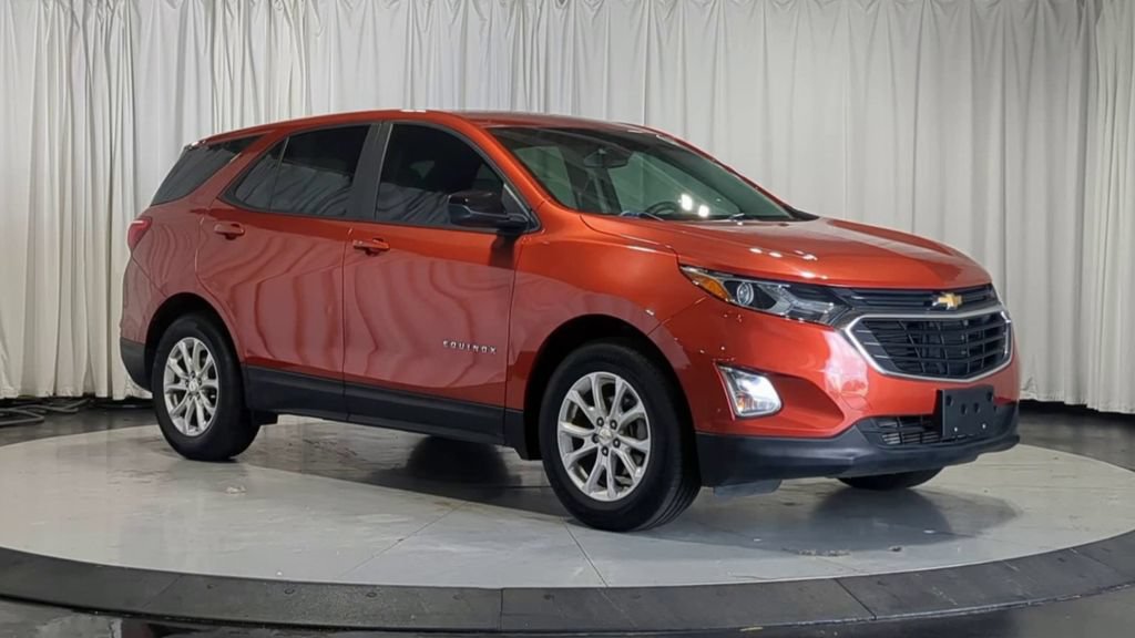 Used 2020 Chevrolet Equinox LS FWD image 3