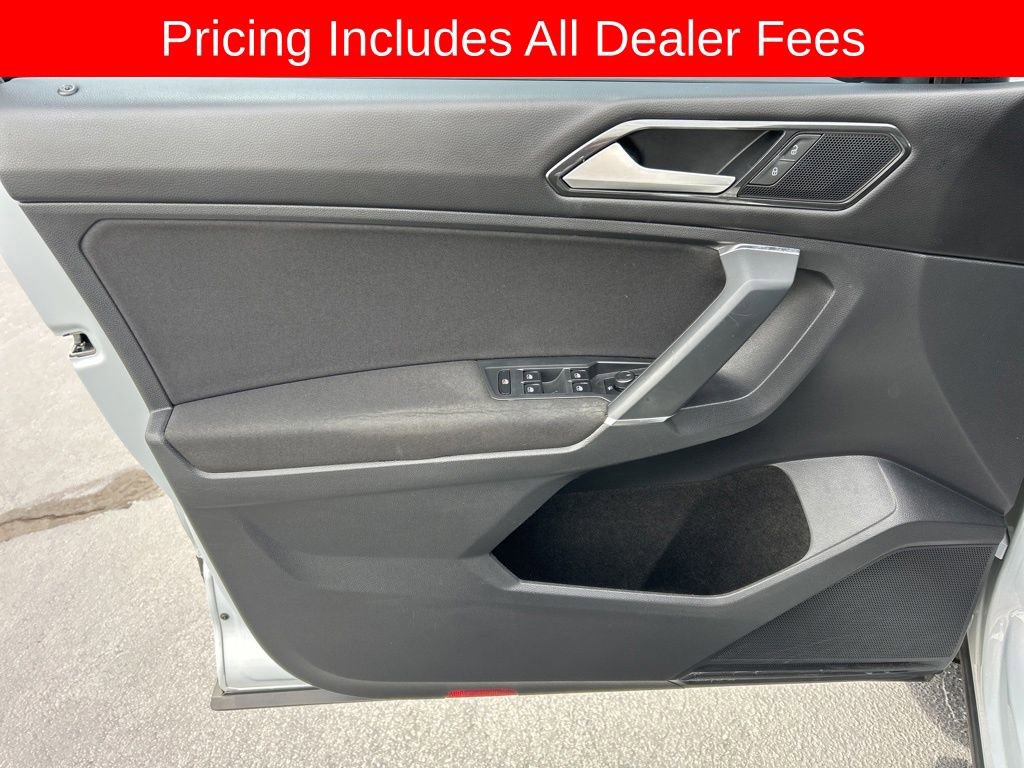 Used 2018 Volkswagen Tiguan S FWD image 3