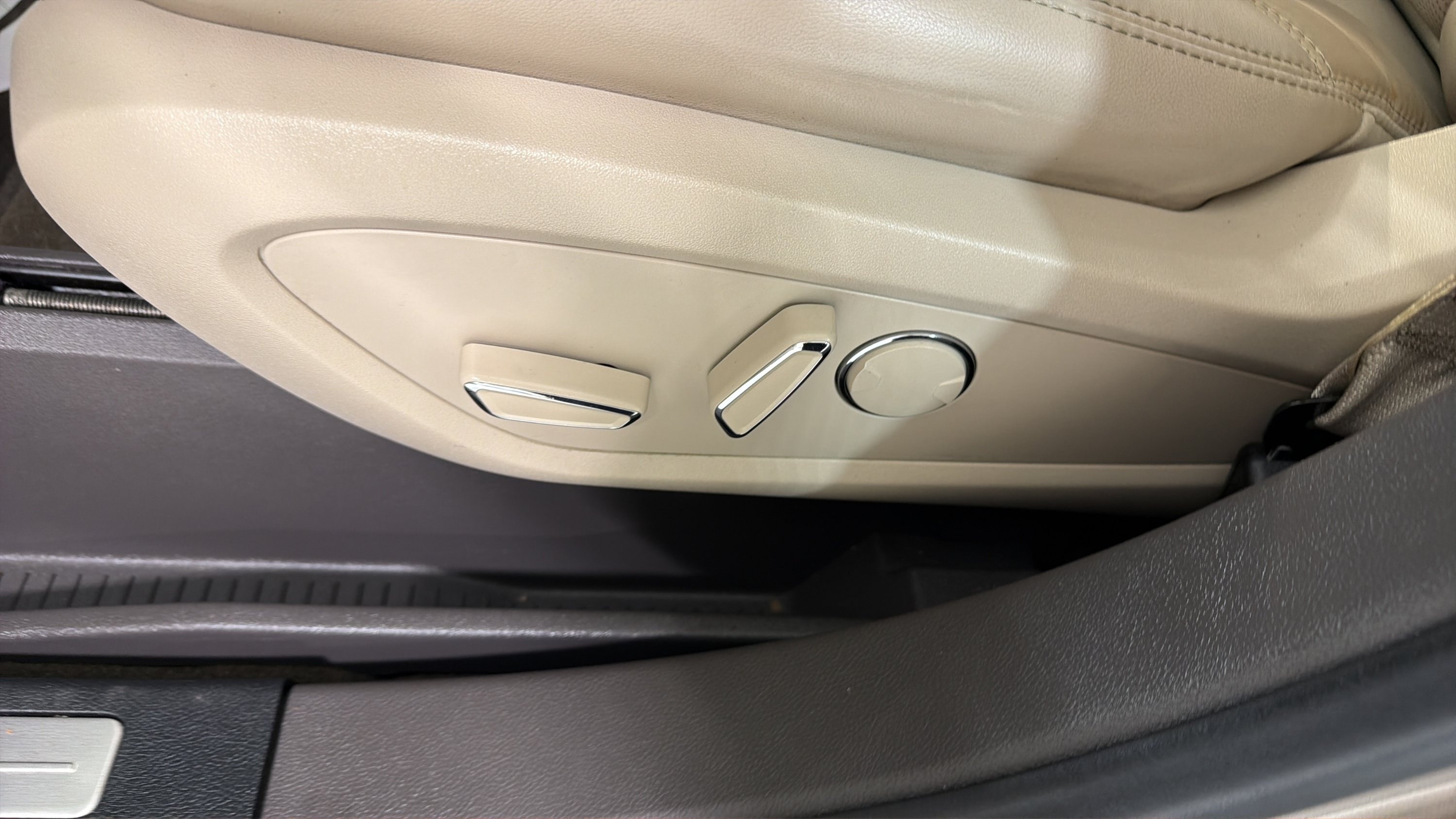Used 2020 Lincoln Nautilus Reserve AWD/4WD image 10