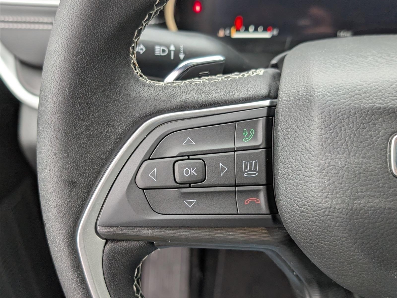 New 2026 Jeep Grand Cherokee Laredo AWD/4WD image 17