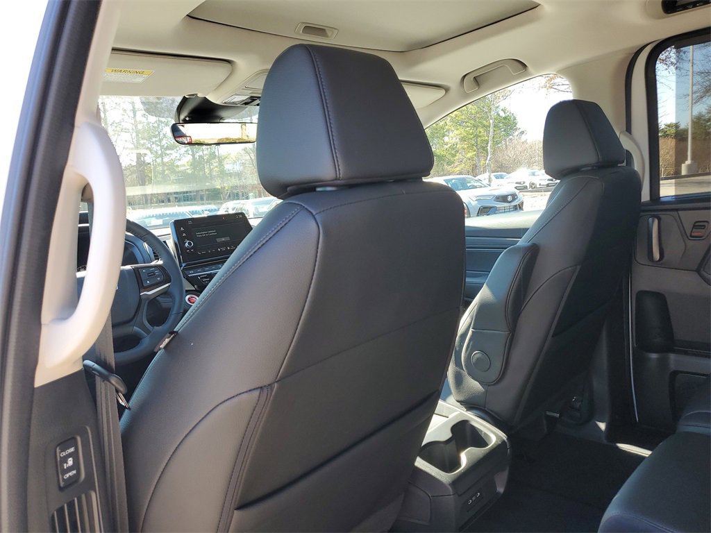 Used 2025 Honda Odyssey EX-L image 12