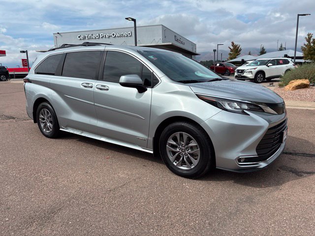 Used 2021 Toyota Sienna XLE