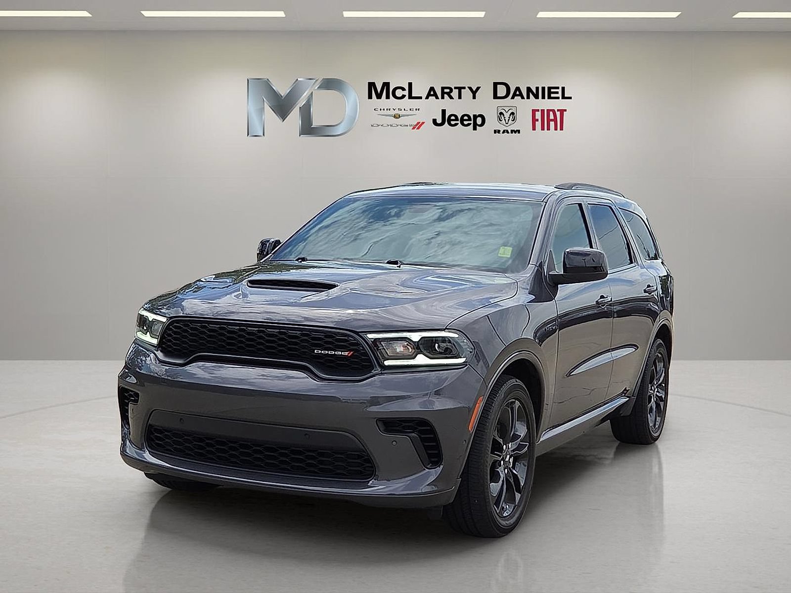 Used 2023 Dodge Durango R/T w/ Blacktop Package AWD/4WD image 2