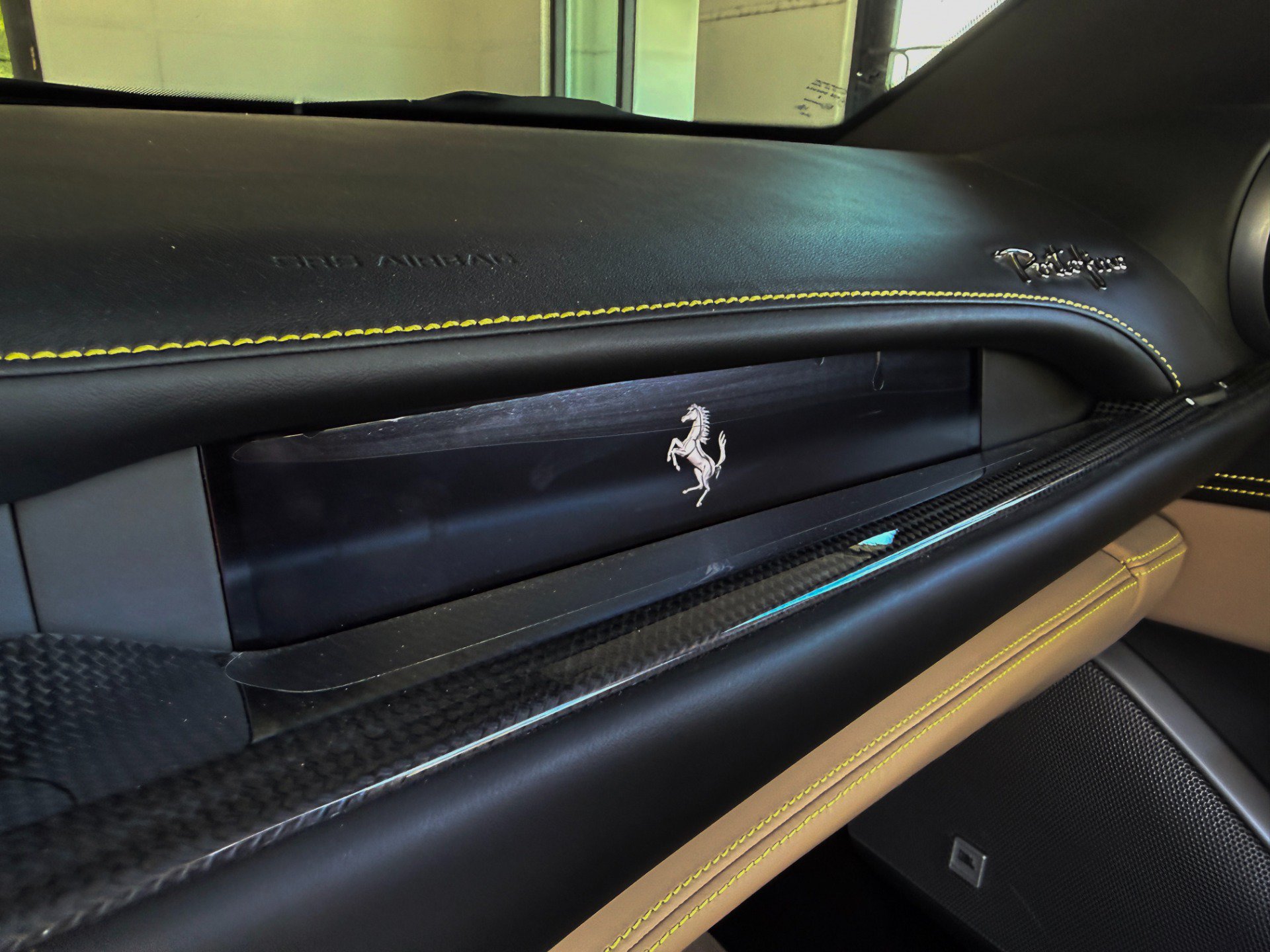Used 2019 Ferrari Portofino RWD image 49